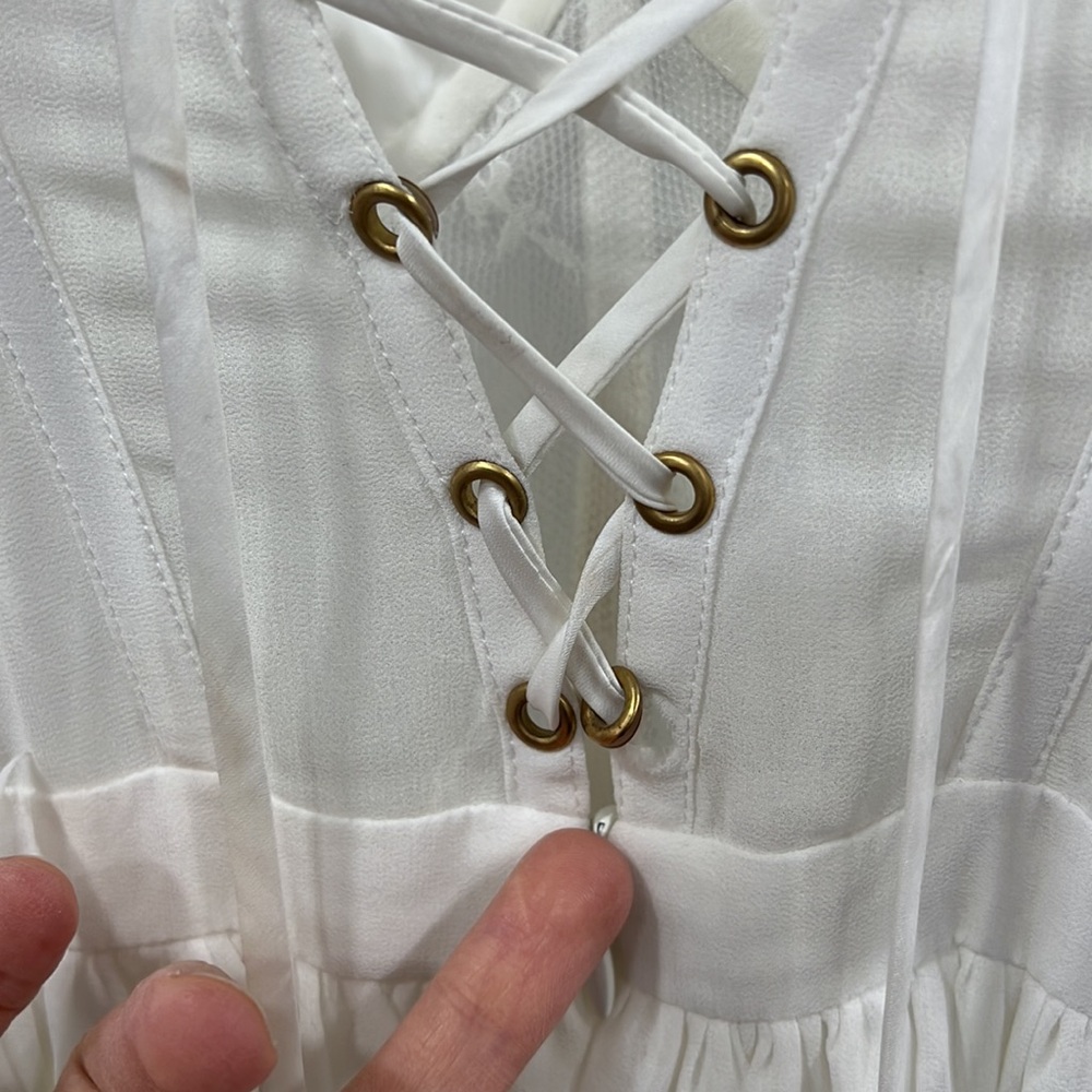 V. Chapman Carmen Gown in White - Picture 15 of 16
